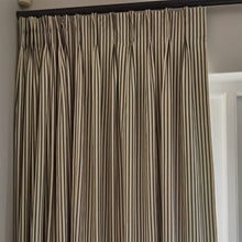 Load image into Gallery viewer, Chase Decorator 63mm Smooth Painted Rails - Standard Curtains