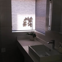 Load image into Gallery viewer, Lumi Cel Losana Transparent Blinds