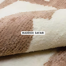 Load image into Gallery viewer, Maddox Safari Abstract Rug